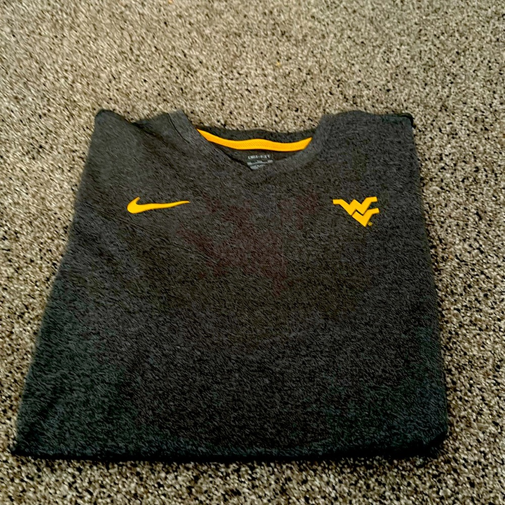 Nike men’s dry fit shirt